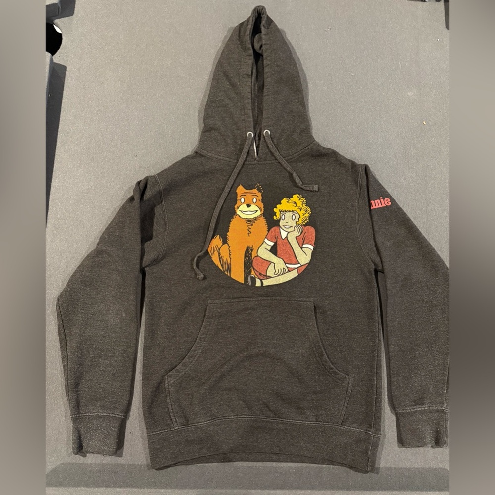Annie The Broadway Musical Tour Cartoon Pullover Hoodie - Size Small